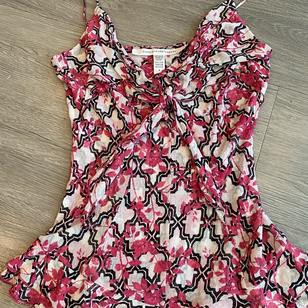 Diane von Furstenberg Silk ruffle tank - Medium (but fits as a small)